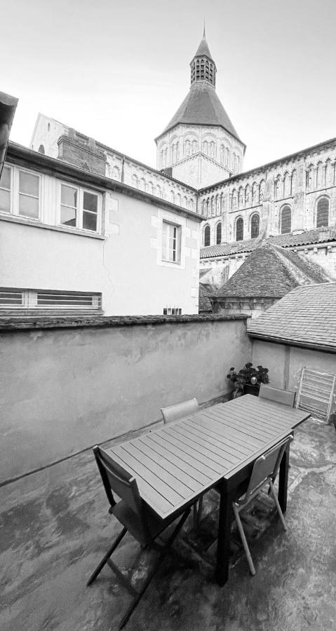Apartament Le Passage La Charité-sur-Loire Zewnętrze zdjęcie