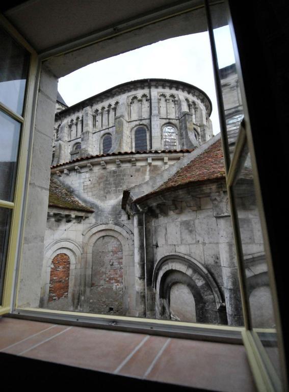 Apartament Le Passage La Charité-sur-Loire Zewnętrze zdjęcie