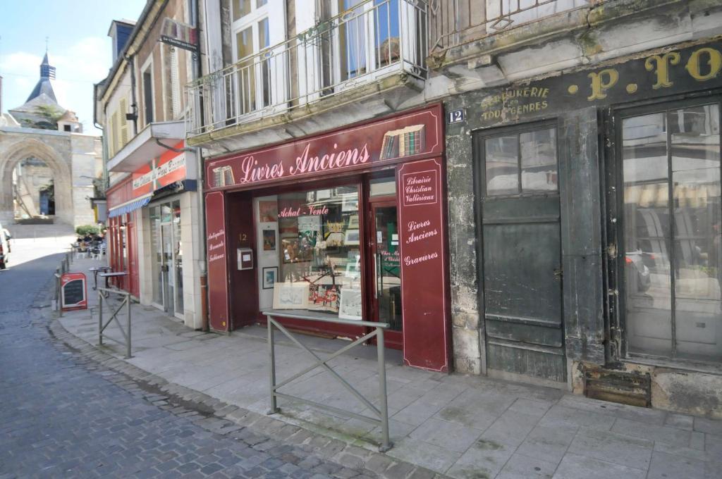 Apartament Le Passage La Charité-sur-Loire Zewnętrze zdjęcie